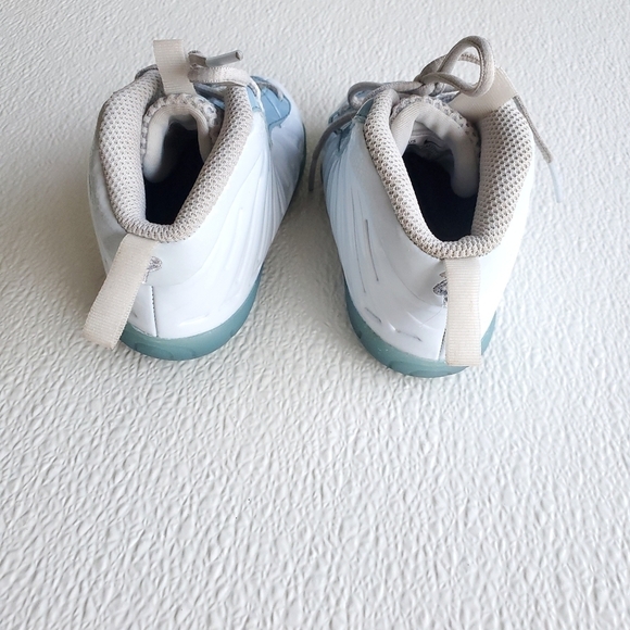 Nike Little Posite One Basketball Shoe White|Blue Toddler Size 7C DM1094-400 - Picture 6 of 9